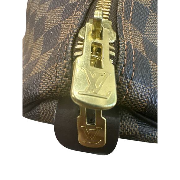 384. Louis Vuitton Keepall Bandolier 45 Damier Ebene Duffle - Picture 5 of 8